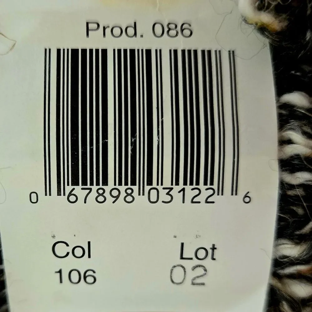 Patons Seasons Black and White Yarn Bundle, Color 106